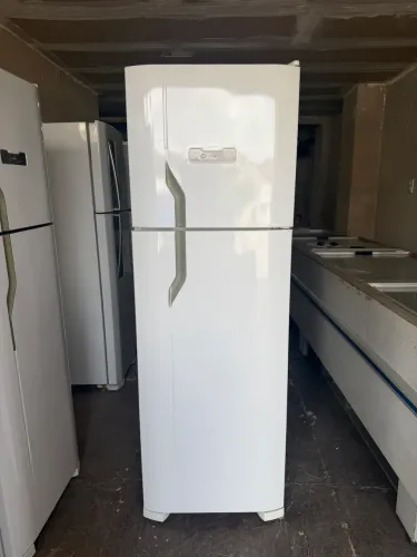 GELADEIRA ELECTROLUX 410 LITROS FROST FREE BEM CONSERVADA