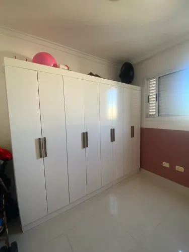 Guarda Roupa de Casal 8 portas e 4 Gavetas