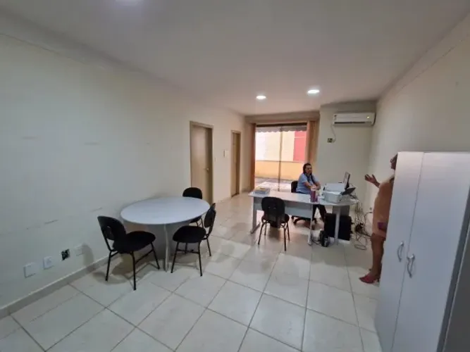 Vende se sala comercial no Edificio Centro Empresarial