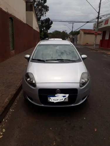 Fiat Punto Attractive 1.4 Fire Flex 8V 5P 2011