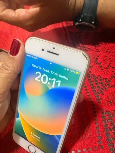 Celular IPhone 8