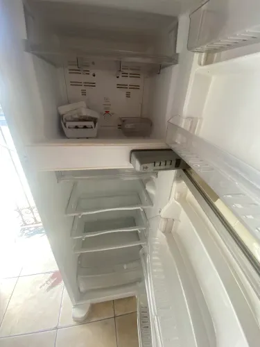 Geladeira toda nova funcionando perfeitamente
