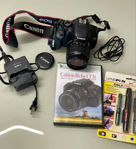 Canon EOS Rebel T3i (600D) usada