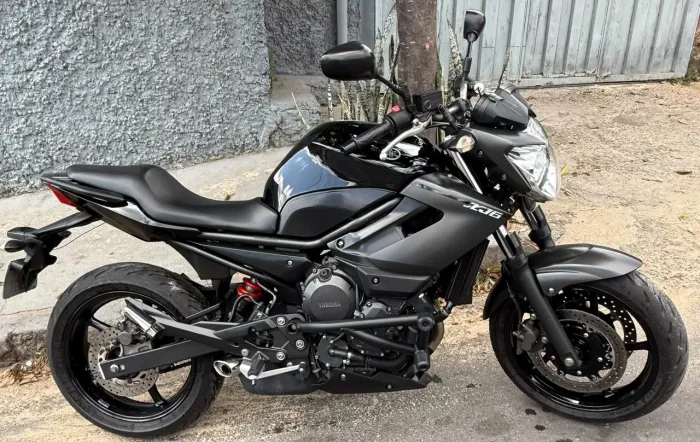 Yamaha XJ6 N 2013