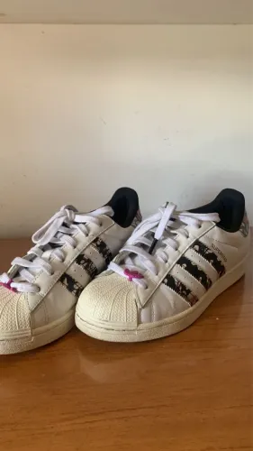 Tênis adidas número 35