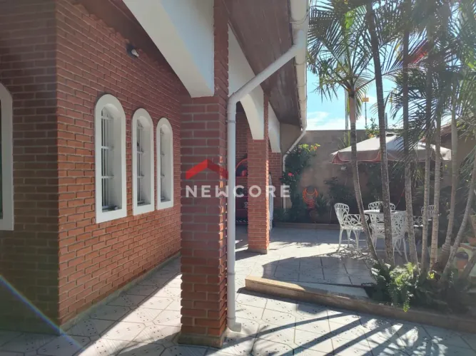 Casa em Rua Opala - Estância Balneária Belmira Novaes - Peruíbe/SP
