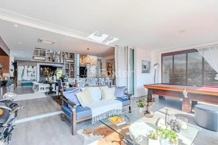 Casa em Condomínio à venda Avenida Juca Batista, Chapéu do Sol - Porto Alegre