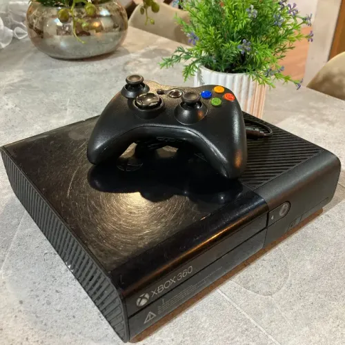 Xbox 360 com controle novo e kinect
