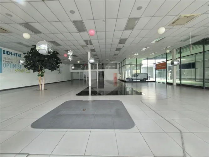 Imóvel comercial de grande porte para venda ou locação com 3.150m² na Av. Corifeu de Azeve