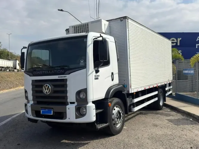 VW 15.190 2019 - CAMINHAO TOCO BAU REFRIGERADO CANALETADO 13.190 15.180 13.180