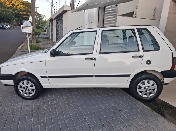 Fiat Uno Mille 1.0 Fire/ F.flex/ Economy 4P 2013