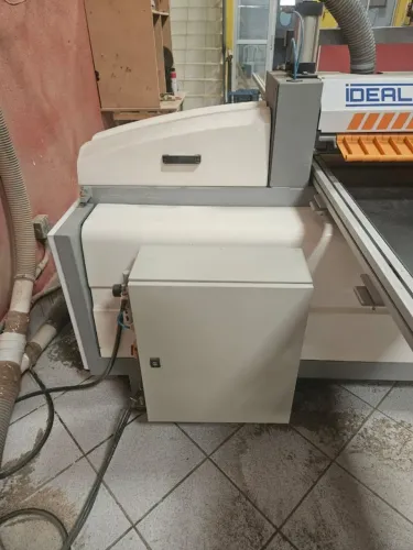 Máquina para marcenaria