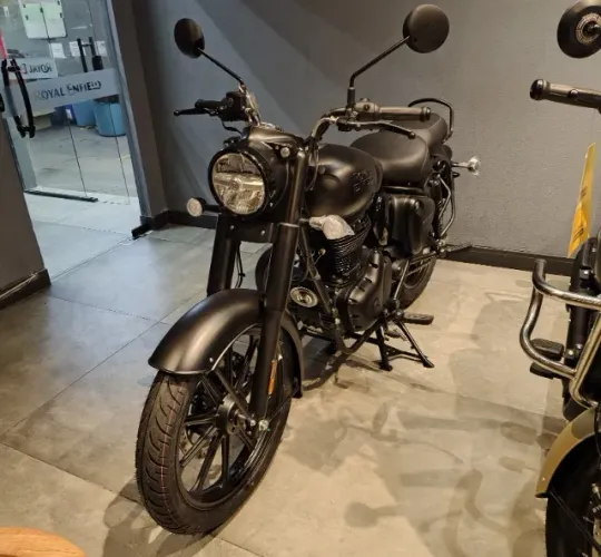 ROYAL ENFIELD CLASSIC 350 STEALTH BLACK