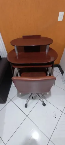 Rack com cadeira para computador e outros 