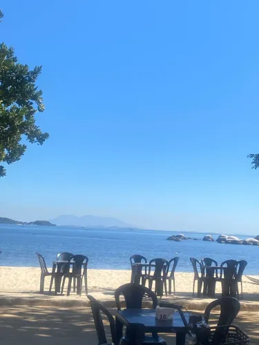 Contrata-se Gerente para restaurante em Ilha de Paquetá