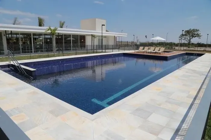 Terreno à venda no Condomínio Alphaville 1 no Granja Marileusa em Uberlândia/MG