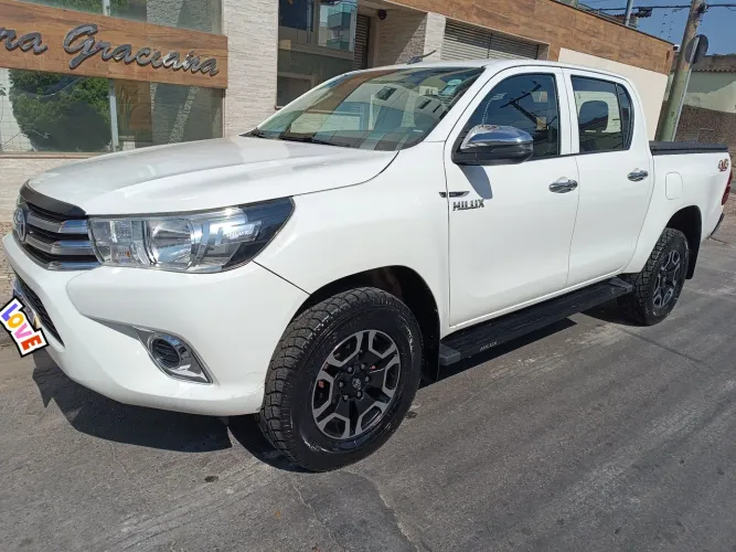 Toyota Hilux CD 4X4 2.8 Diesel Mec. 2020