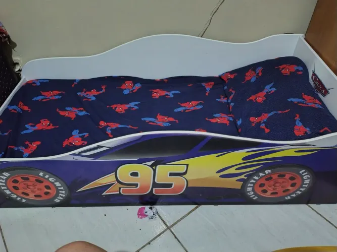 Cama infantil carros