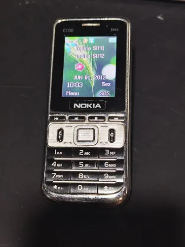 Celular Nokia c100
