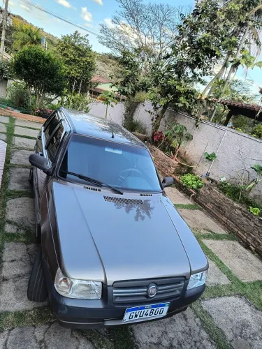 Fiat Uno Mille Celeb/celeb.econ 1.0 F.flex 4P 2012