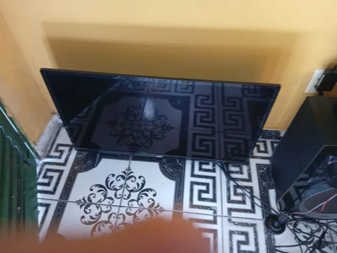 Vende-se uma Tv AOc de 32 polegadas funcionando