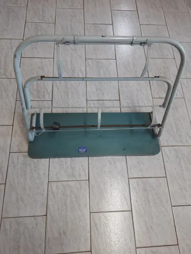 Papeleira para bobina de papel , ideal para lojas e papelarias