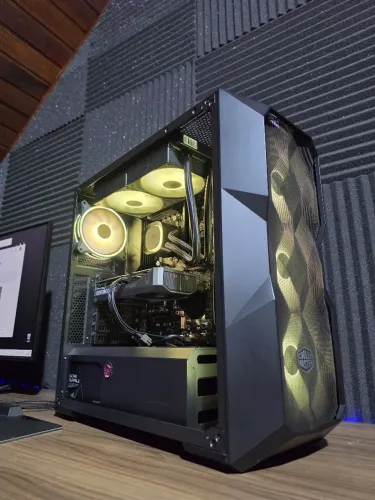 ? PC Gamer Ryzen 7 5700x3D + RTX 5060 + 32GB RAM + NVMe 1TB + B550 ? GARANTIA ?