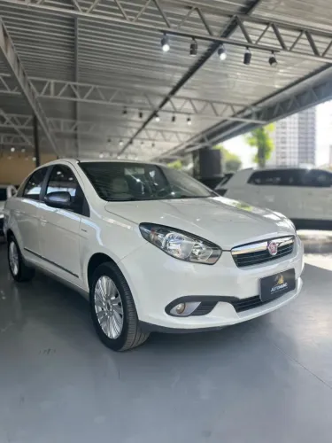 Fiat Grand Siena Essence Dual. 1.6 Flex 16V 2014
