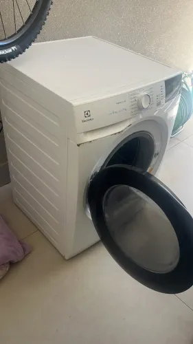 Máquina lava e seca eletrolux