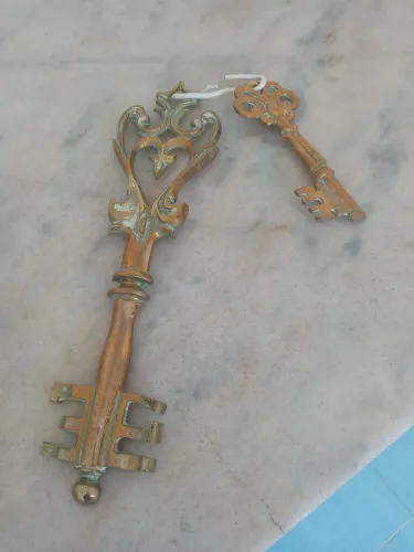 CHAVES DE BRONZE(2)