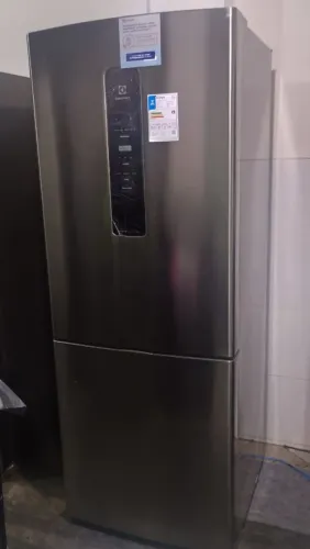 Geladeira Eletrolux Inverse 490 litros Nova