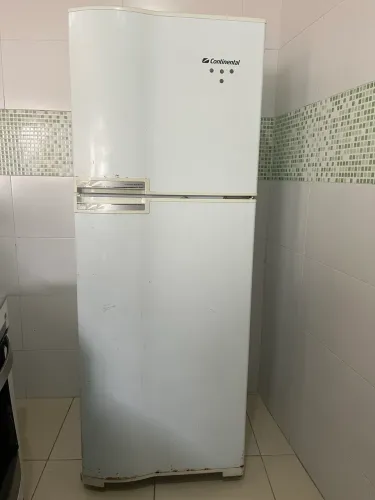 Geladeira Continental 