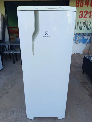 Geladeira Electrolux degelo 310L