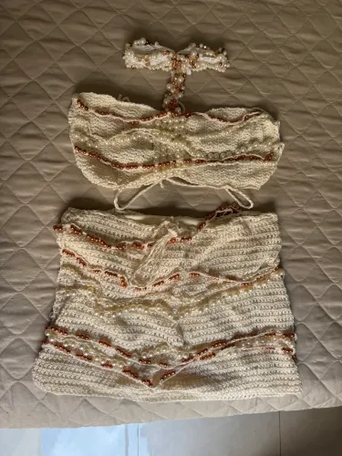 Conjunto de crochê todo bordado a mão 
