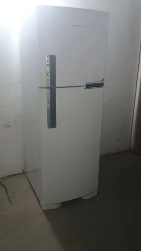 Vende se geladeira * ZAP 