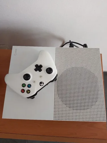 Xbox One S 500GB Branco + Controle Original | Ótimo Estado