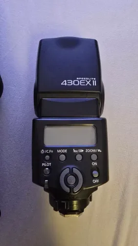 Canon 430EX II FLASH