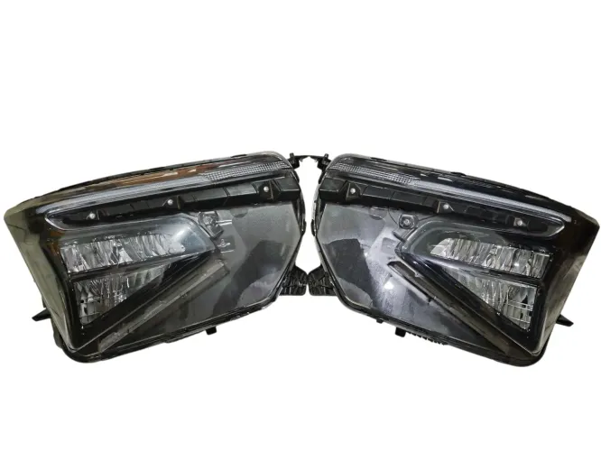 PAR DE FAROIS SPIN 2025/26 C/LED