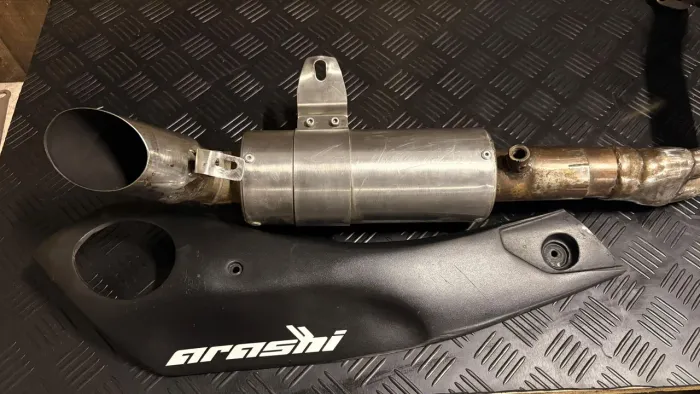 Escape esportivo arashi MT 03/R3