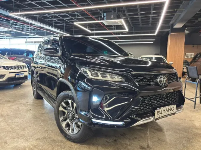 Toyota Hilux SW4 Diamond 2.8 TB 4X4 Die. Aut. 2022