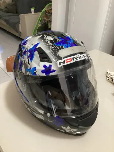 Capacete feminino NOrisk 56