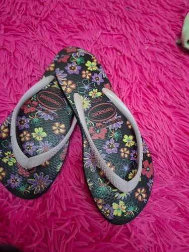 : Chinelo Havaianas Original Infantil Floral ? Tamanho 29/30