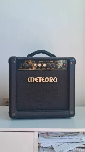 Amplificador Metero Atomic Drive ADR20 