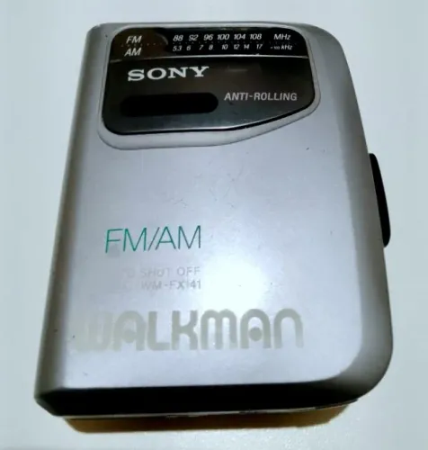 Walkman WM-FX141 Anos 90 - Rádio AM/FM Funcionando Perfeitamente