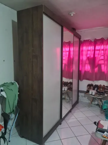 Guarda roupas 3 portas de correr 950 reais