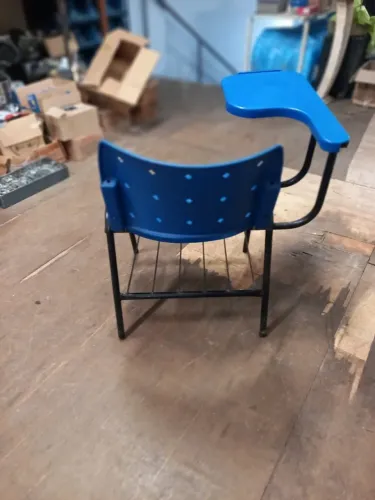 Cadeira com Apoio de Braço