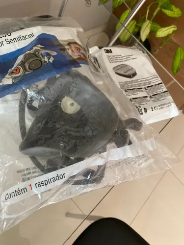 Respirador Semifacial 3M Série 6200 + 2 Cartuchos Vapores Orgânicos
