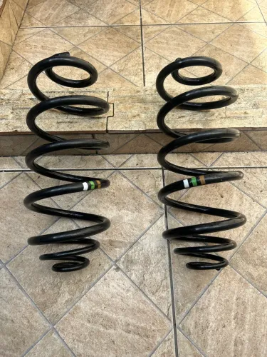 Vendo duas molas traseiras Peugeot Expert