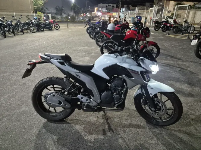 YAMAHA FZ25 2019