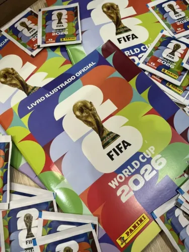 50 Unidades Originais Sem Repetição De Envelopes de Figurinhas Copa do Mundo 2026